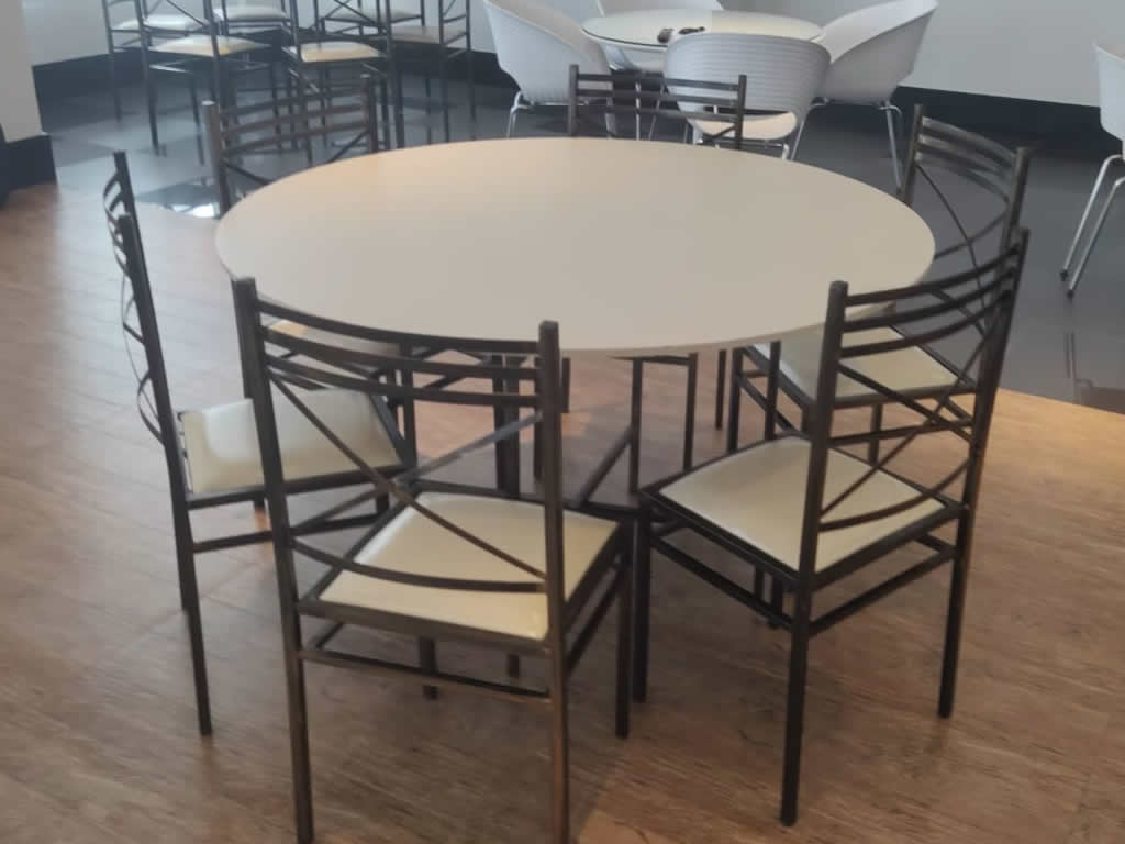Aluguel de Mesa Redonda MDF